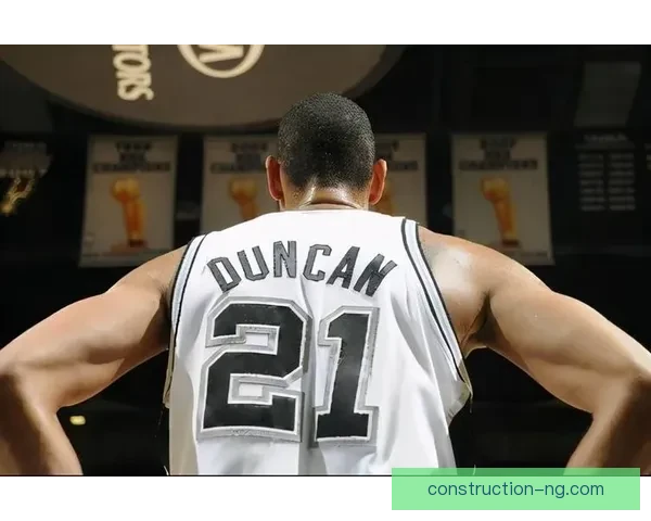 NBA马刺王朝沉浮与重建之路全景观察从邓肯时代到新星崛起传奇