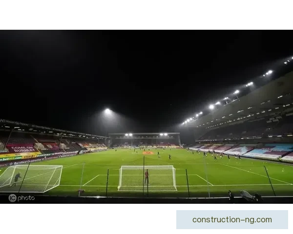 利兹联俱乐部百年沉浮与英伦足球荣耀复兴之路全景解析再铸辉煌梦 利兹联俱乐部百年沉浮与英伦足球荣耀复兴之路全景解析再铸辉煌梦