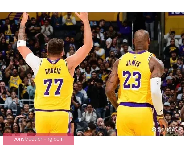 詹姆斯复出率湖人逆转勇士掀西部格局新变引发联盟震动季后赛前景生变