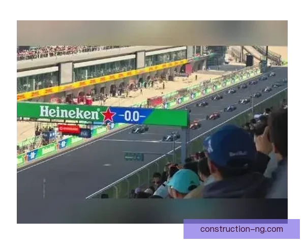 F1新赛季激战升级车队博弈白热化冠军之争悬念再起全球车迷热议不断