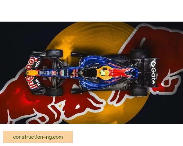 F1赛季激烈角逐 新车技术革新助力车队争夺冠军荣耀 F1赛季激烈角逐 新车技术革新助力车队争夺冠军荣耀