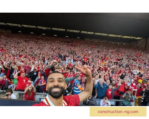 曼联逆转战胜利物浦,新星表现引发球迷热议 曼联逆转战胜利物浦,新星表现引发球迷热议