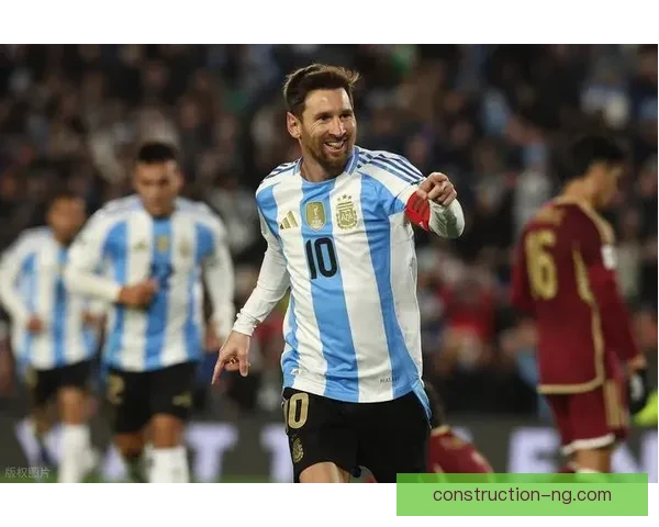 梅西转会至迈阿密国际引发全球足球热议，未来表现备受期待